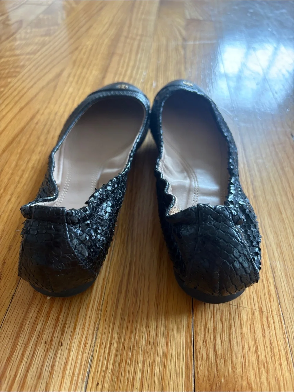 Tory Burch Black Textured Leather Ballet Flats with Gold Logo